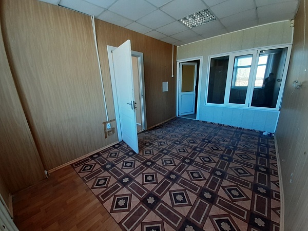 Аренда Помещение свободного назначения 48,83 кв.м., ул. Солониковская 1б