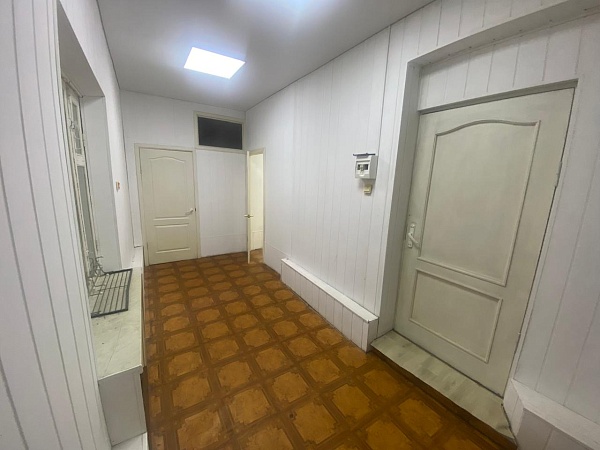 Помещение свободного назначения 20,9 кв.м., бульвар Петрковский 24