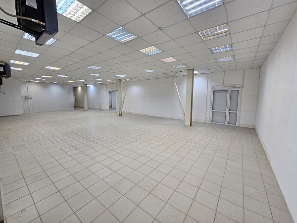 Помещение свободного назначения 350 кв.м., ул. Профсоюзная 3