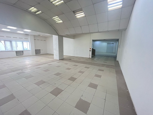 Помещение свободного назначения 350 кв.м., ул. Профсоюзная 3