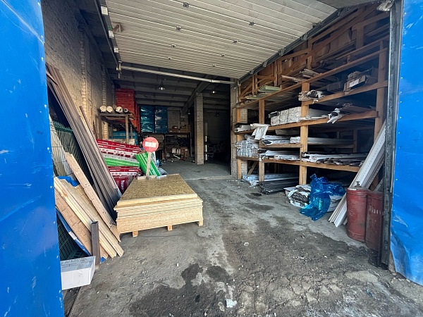 Помещение свободного назначения 200 кв.м., ул. Димитрова 34