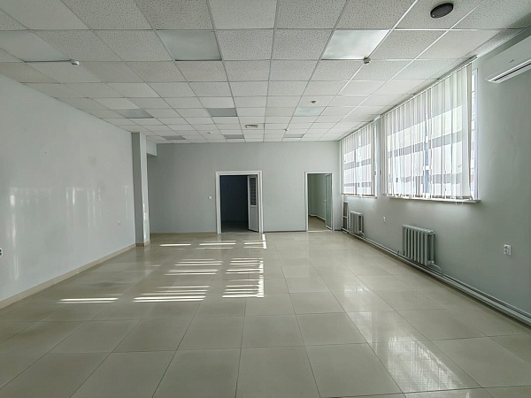 Помещение свободного назначения 315 кв.м., ул. 7-я Рабочая 12