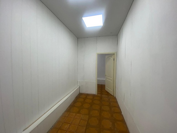 Помещение свободного назначения 20,9 кв.м., бульвар Петрковский 24