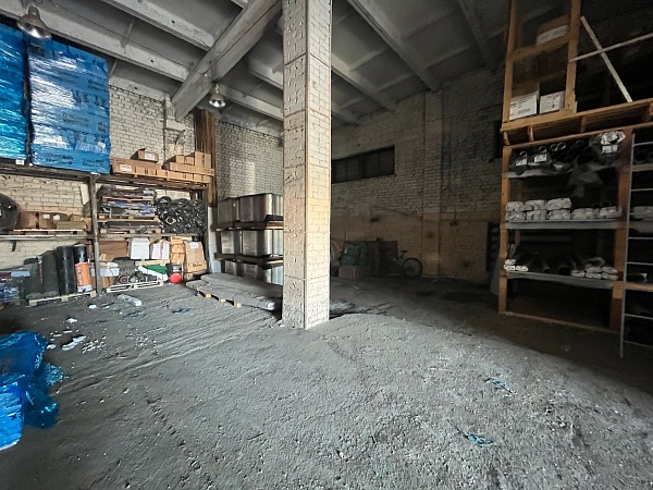 Помещение свободного назначения 200 кв.м., ул. Димитрова 34