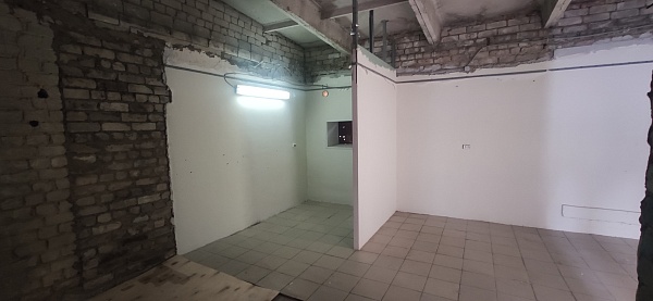 Помещение свободного назначения 35 кв.м., ул. Димитрова 34