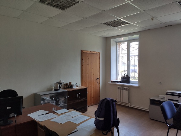 Свободного назначения, офис, гостиница, 300 м², ул. Нижняя Дебря 90 Свободного назначения, офис, гостиница, 300 м², ул. Нижняя Дебря 90